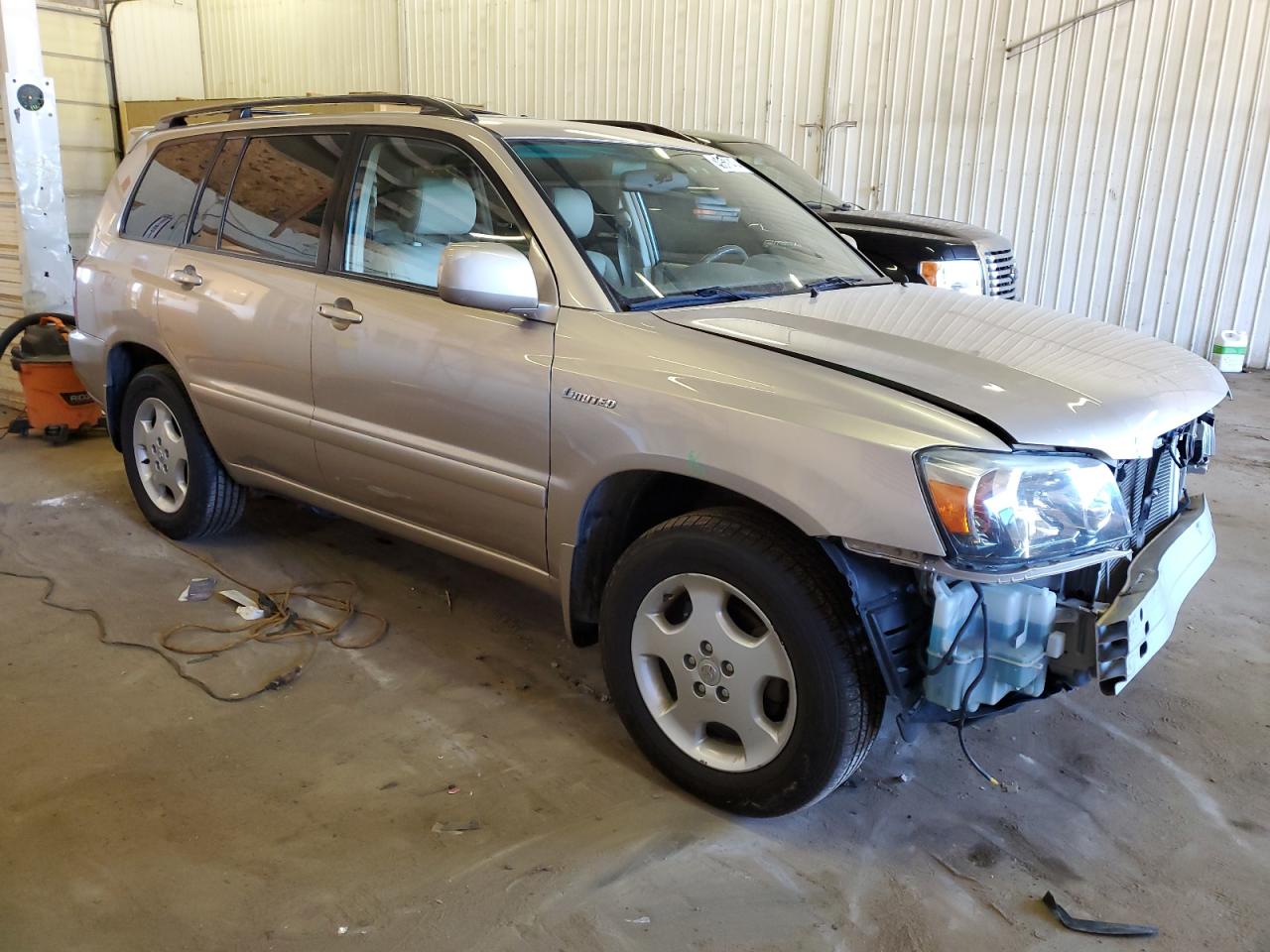 JTEEP21A650073283 2005 Toyota Highlander Limited