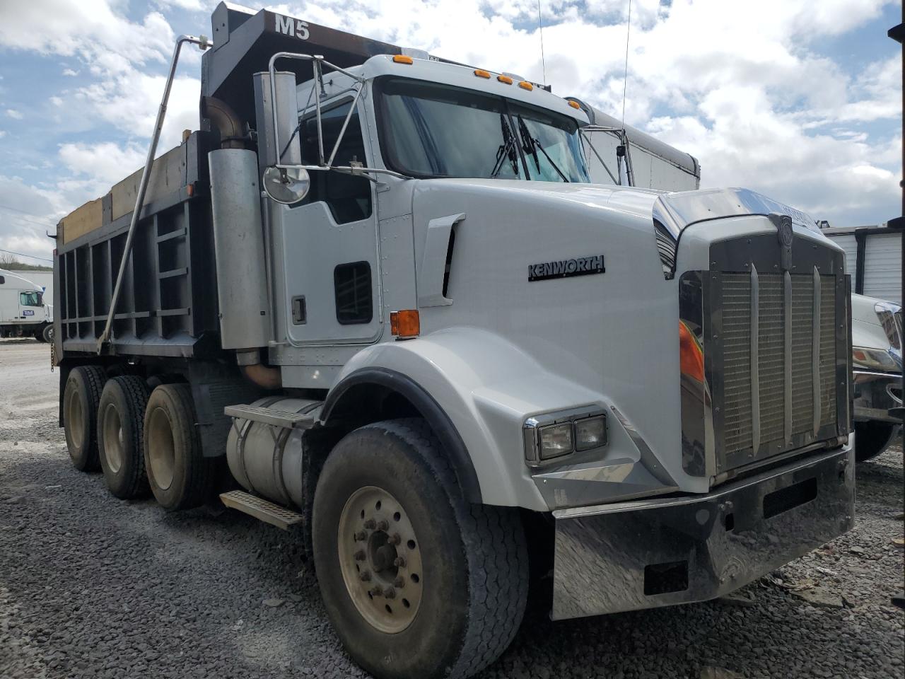  Salvage Kenworth Constructi