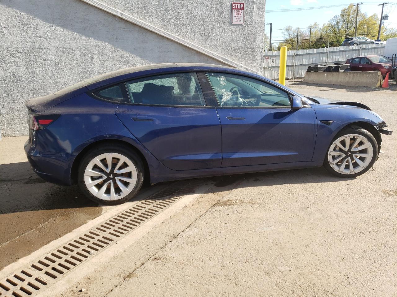 5YJ3E1EA2NF370459 2022 Tesla Model 3