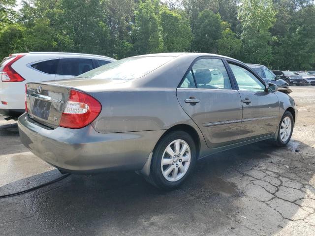 2003 Toyota Camry Le VIN: 4T1BF32K83U555598 Lot: 52402284