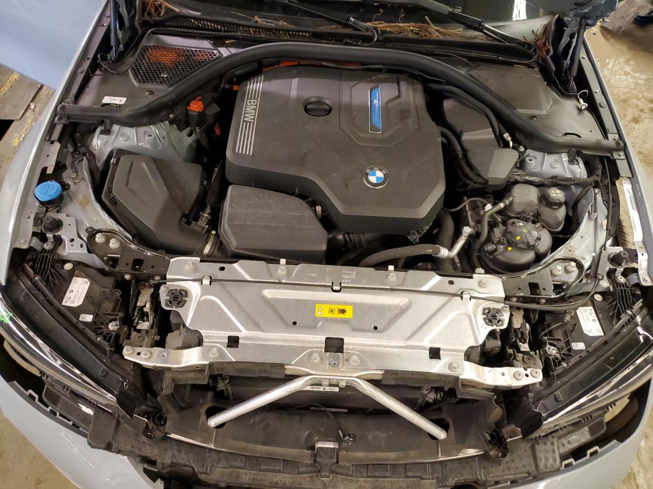 3MW39FS0XP8C89663 2023 BMW 330Xe