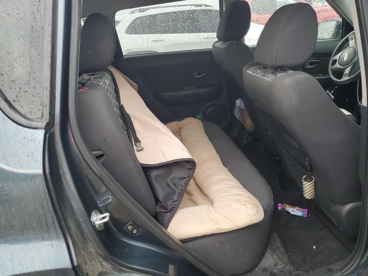 KNDJT2A22B7274057 2011 Kia Soul +