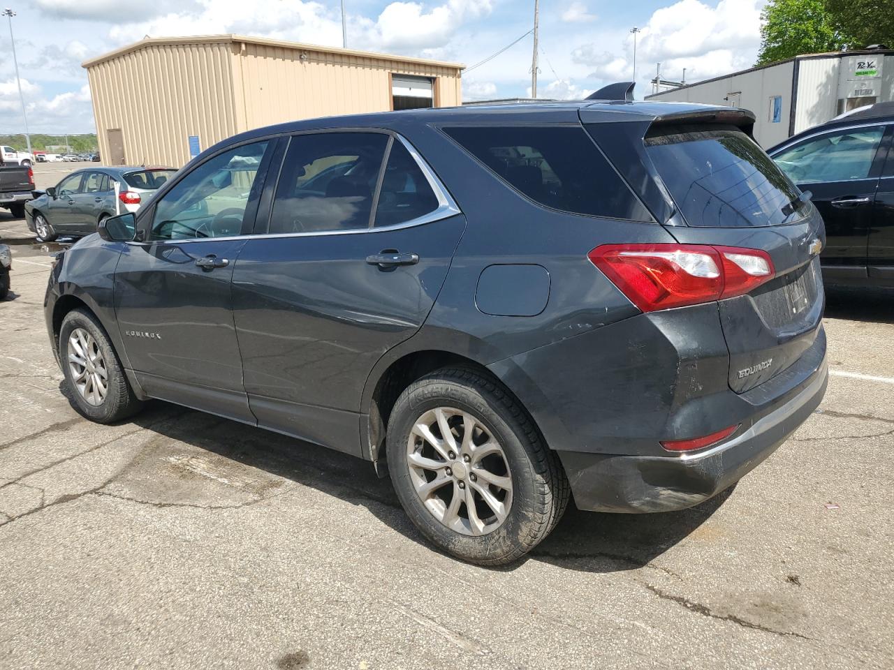 3GNAXJEV0JS576022 2018 Chevrolet Equinox Lt