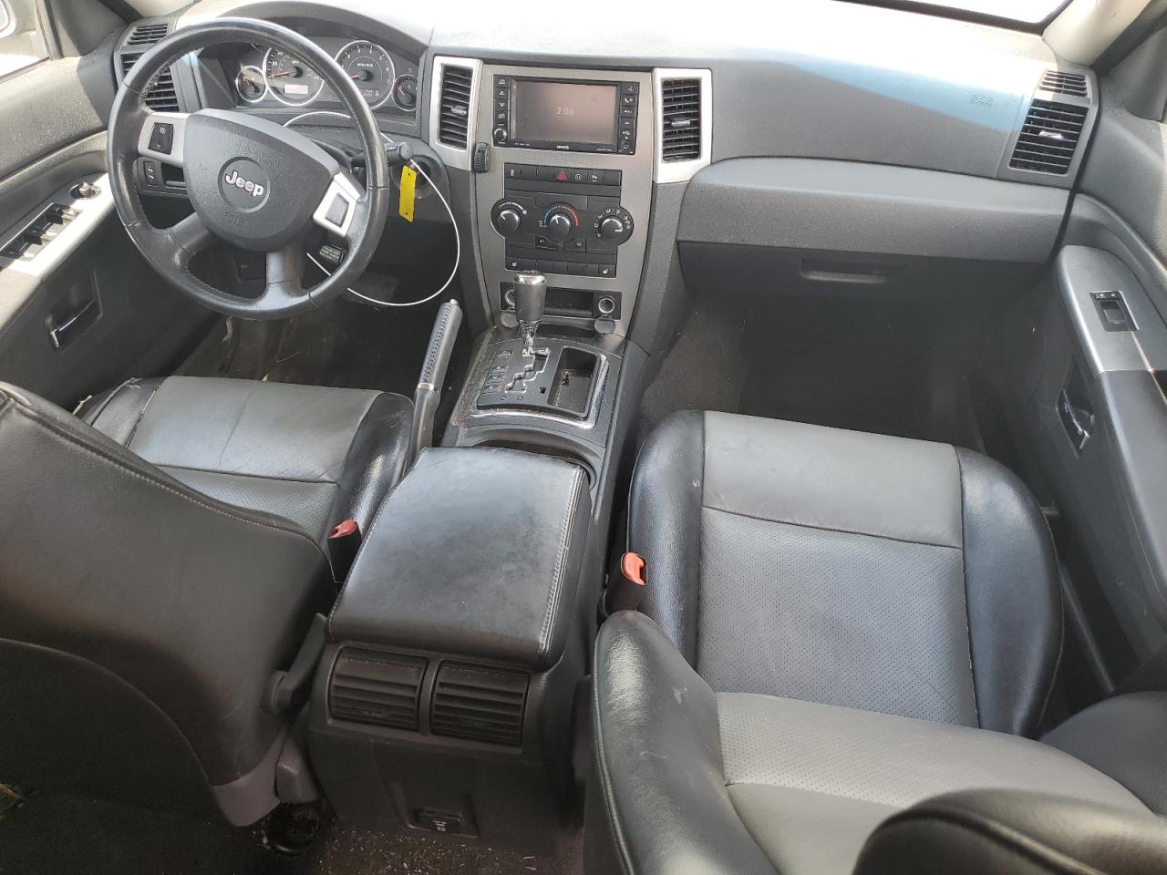 1J4PR4GK3AC111669 2010 Jeep Grand Cherokee Laredo