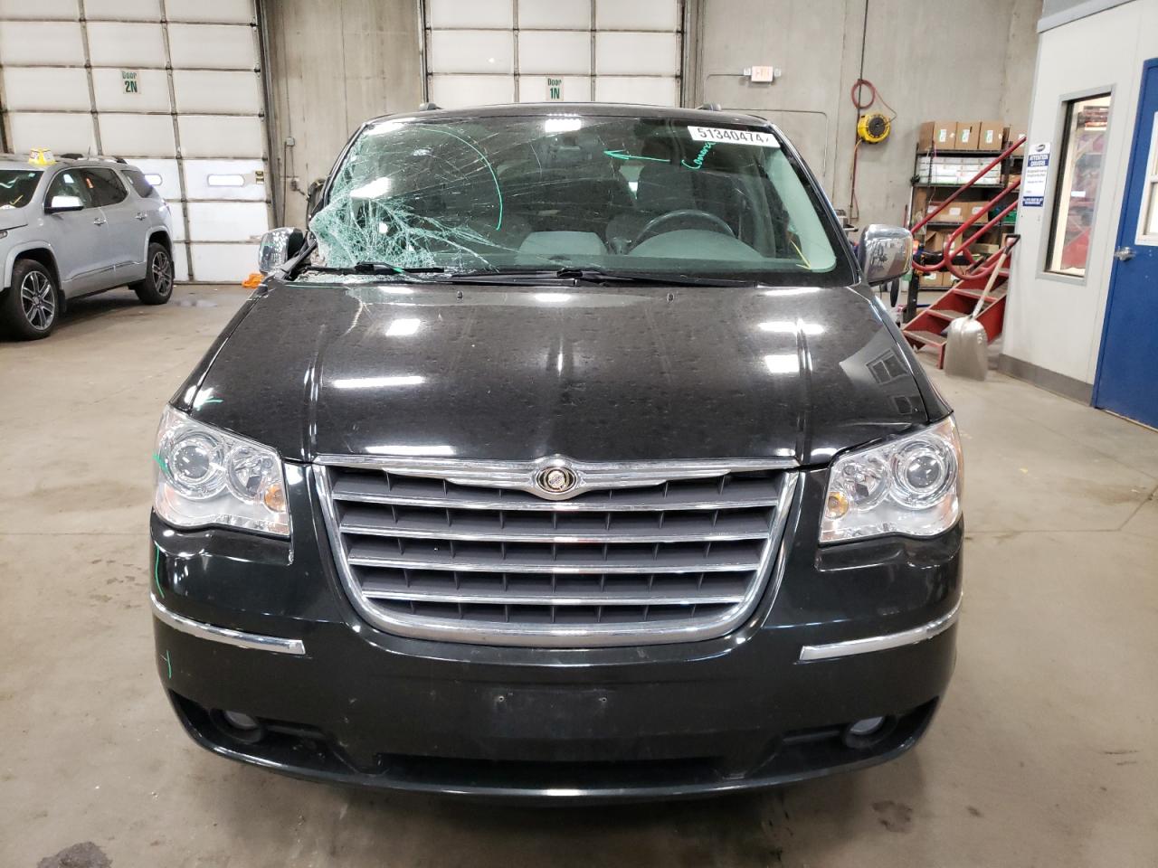 2A4RR7DX0AR399202 2010 Chrysler Town & Country Limited