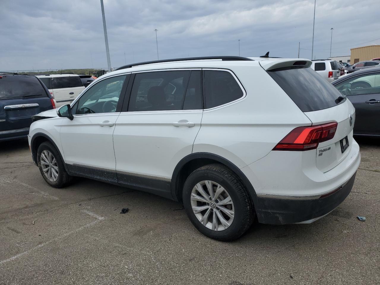 3VV2B7AX7JM012329 2018 Volkswagen Tiguan Se