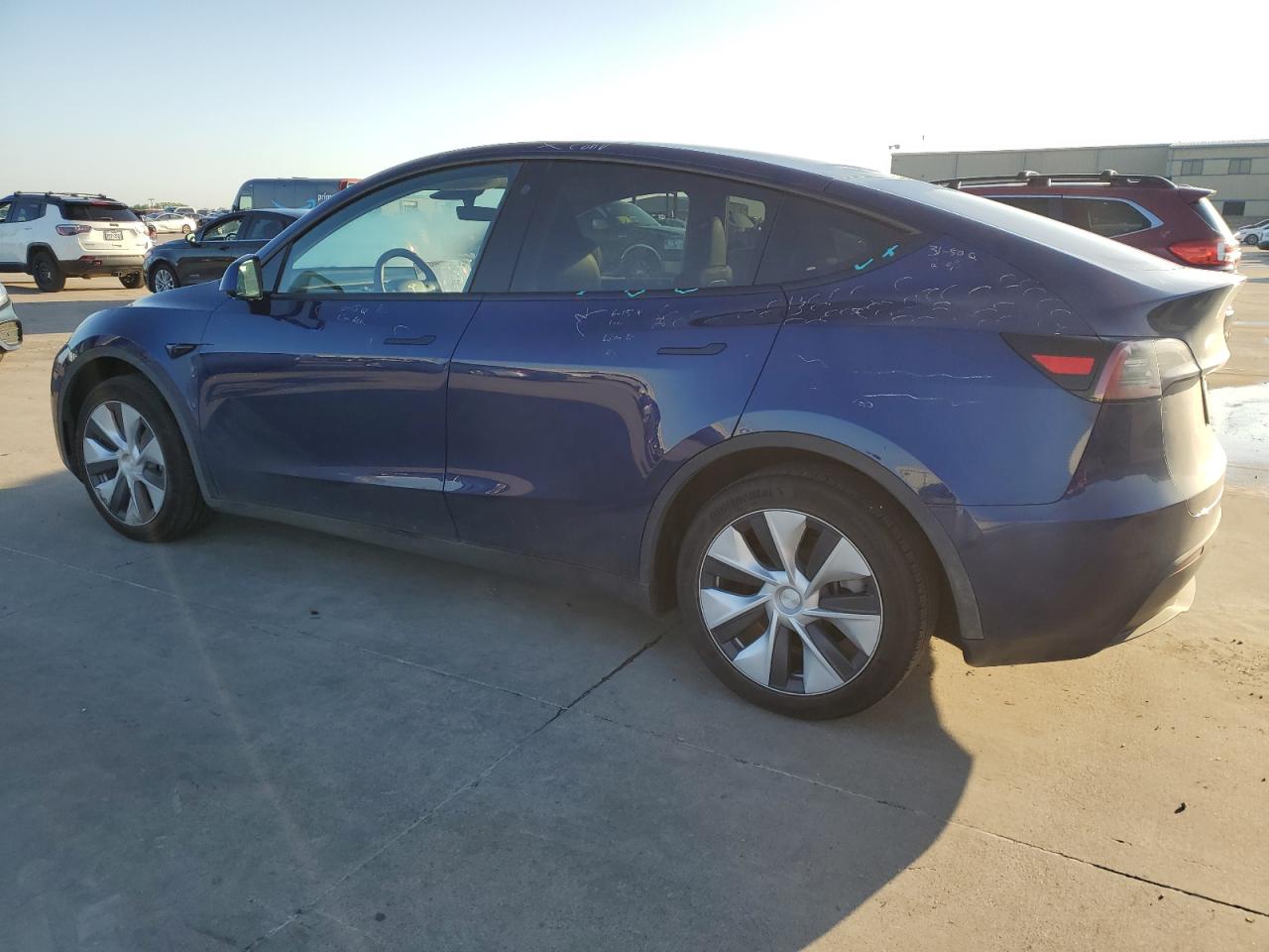 7SAYGAEE4PF704032 2023 Tesla Model Y