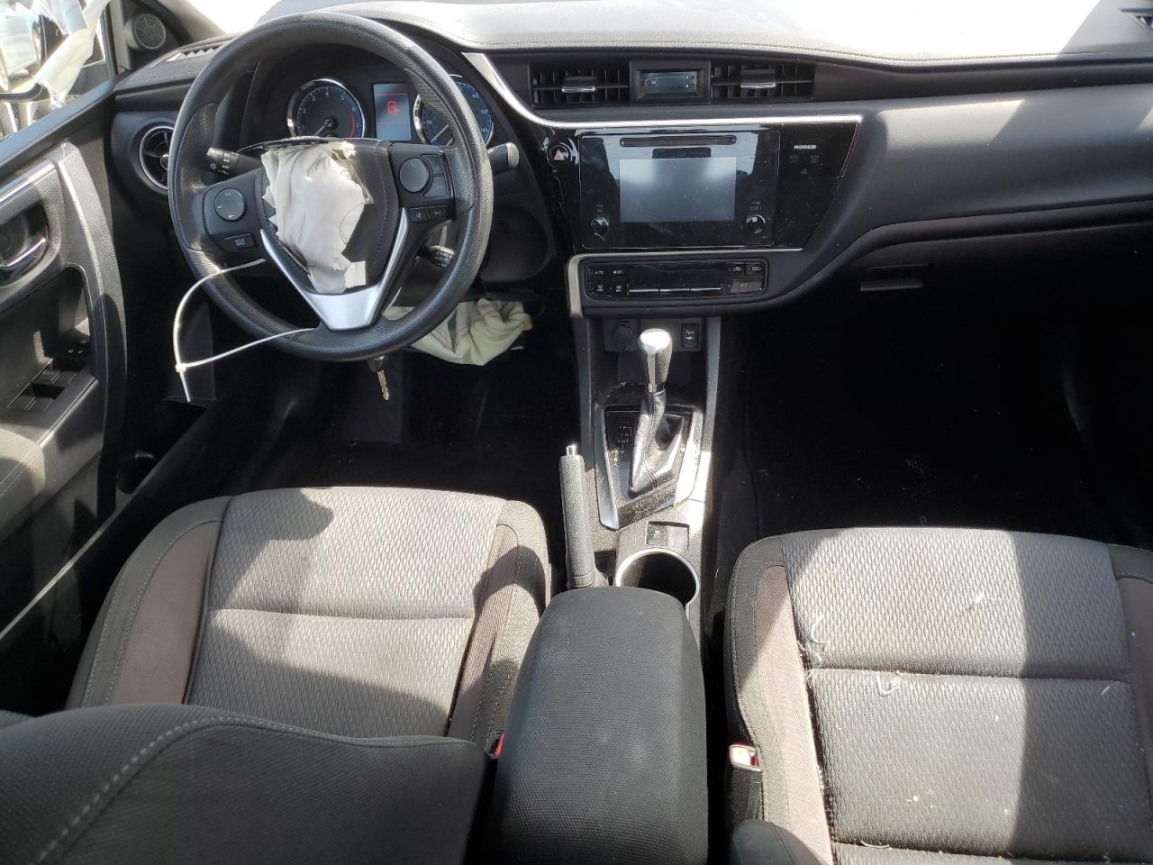 2017 Toyota Corolla L vin: 5YFBURHE4HP706505