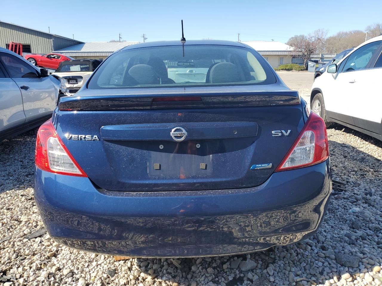 2013 Nissan Versa S vin: 3N1CN7AP6DL884556