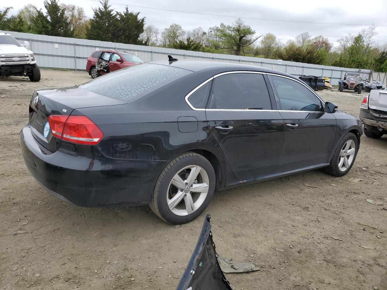 1VWBH7A37DC084516 2013 Volkswagen Passat Se