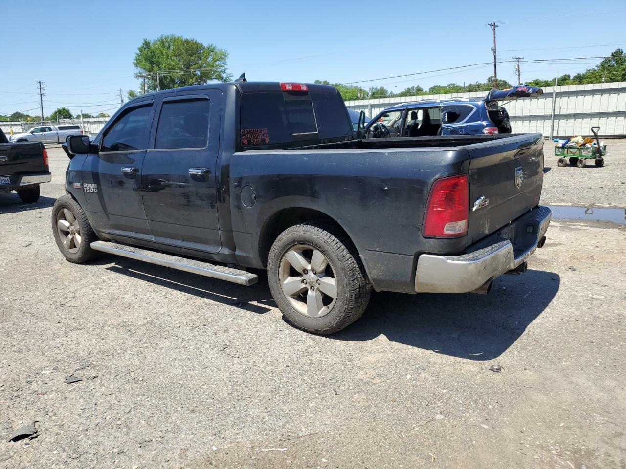 1C6RR6LT5FS615072 2015 Ram 1500 Slt