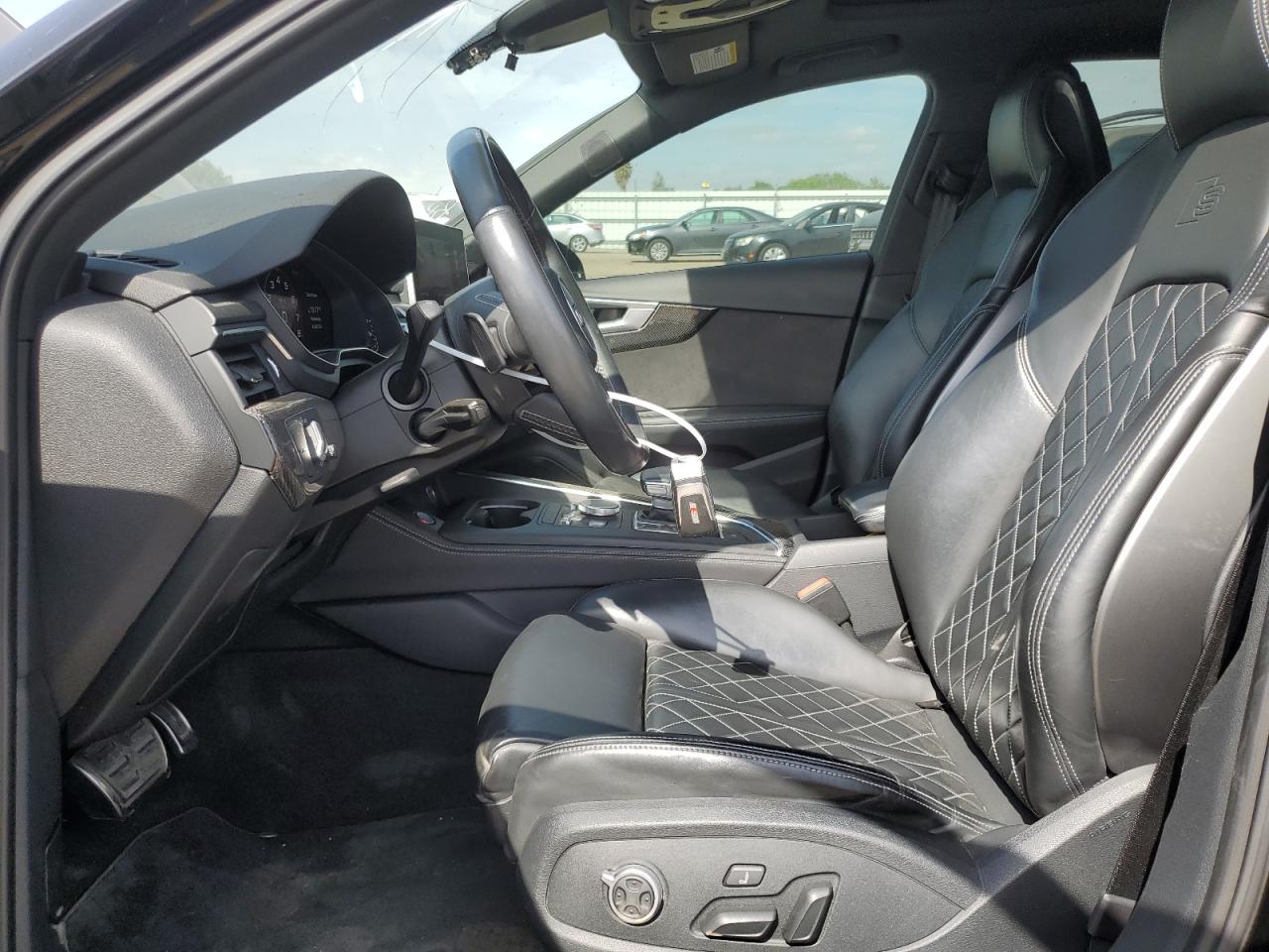 WAUB4AF40KA108996 2019 Audi S4 Premium Plus