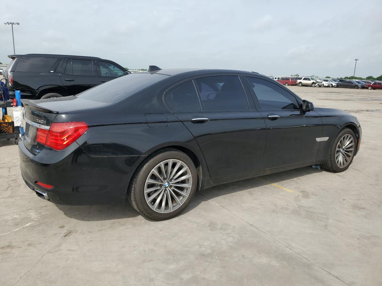 WBAKA4C54CDX20285 2012 BMW 740 I