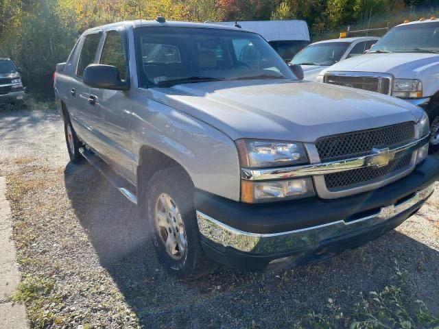Lot #2452037687 2004 CHEVROLET AVALANCHE salvage car