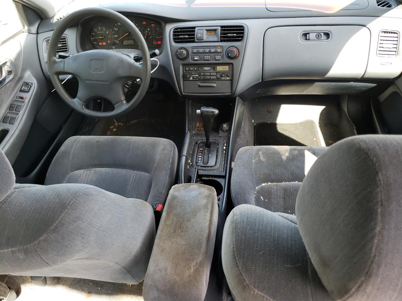 1HGCG5649YA030976 2000 Honda Accord Lx 1HGCG5649YA030976 2000 Honda Accord Lx