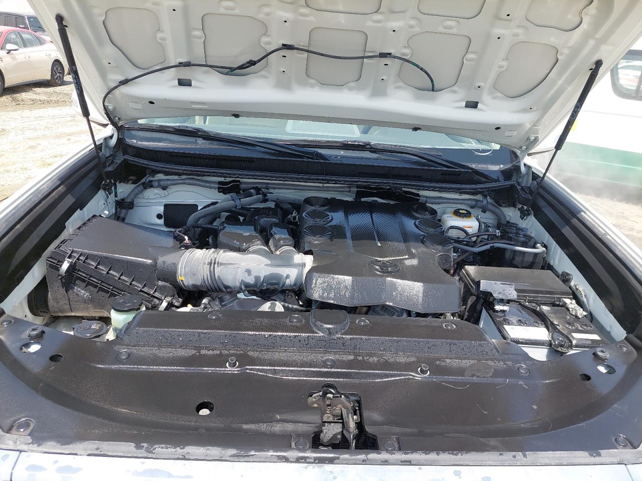 JTEBU3FJ4P5097260 Auction: COPART UAE Lot: 52362204 Location: DUBAI INDUSTRIAL CITY - DUBAI JTEBU3FJ4P5097260 TOYOTA PRADO 2023 WHITE Photo 7