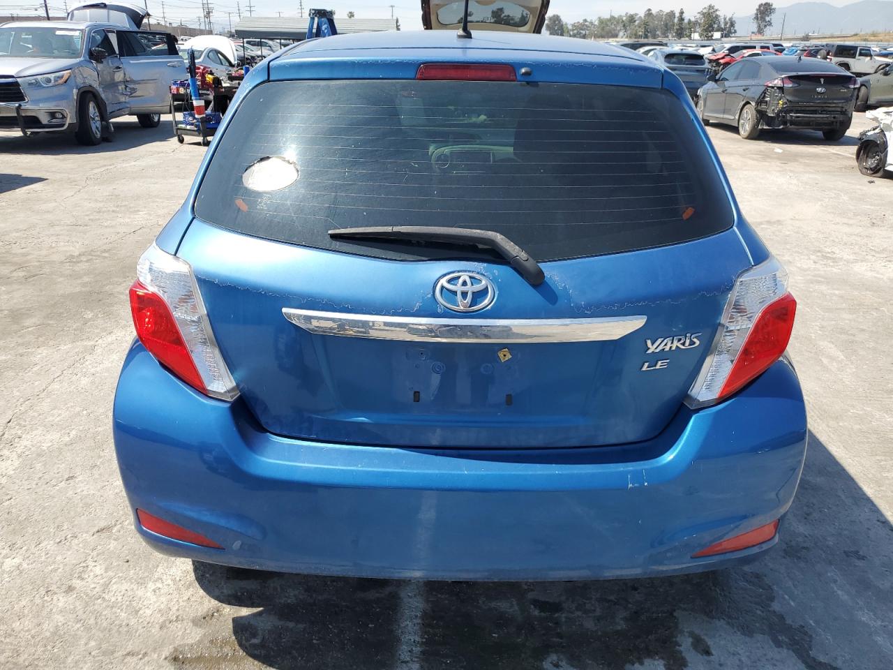 JTDKTUD3XCD535958 2012 Toyota Yaris