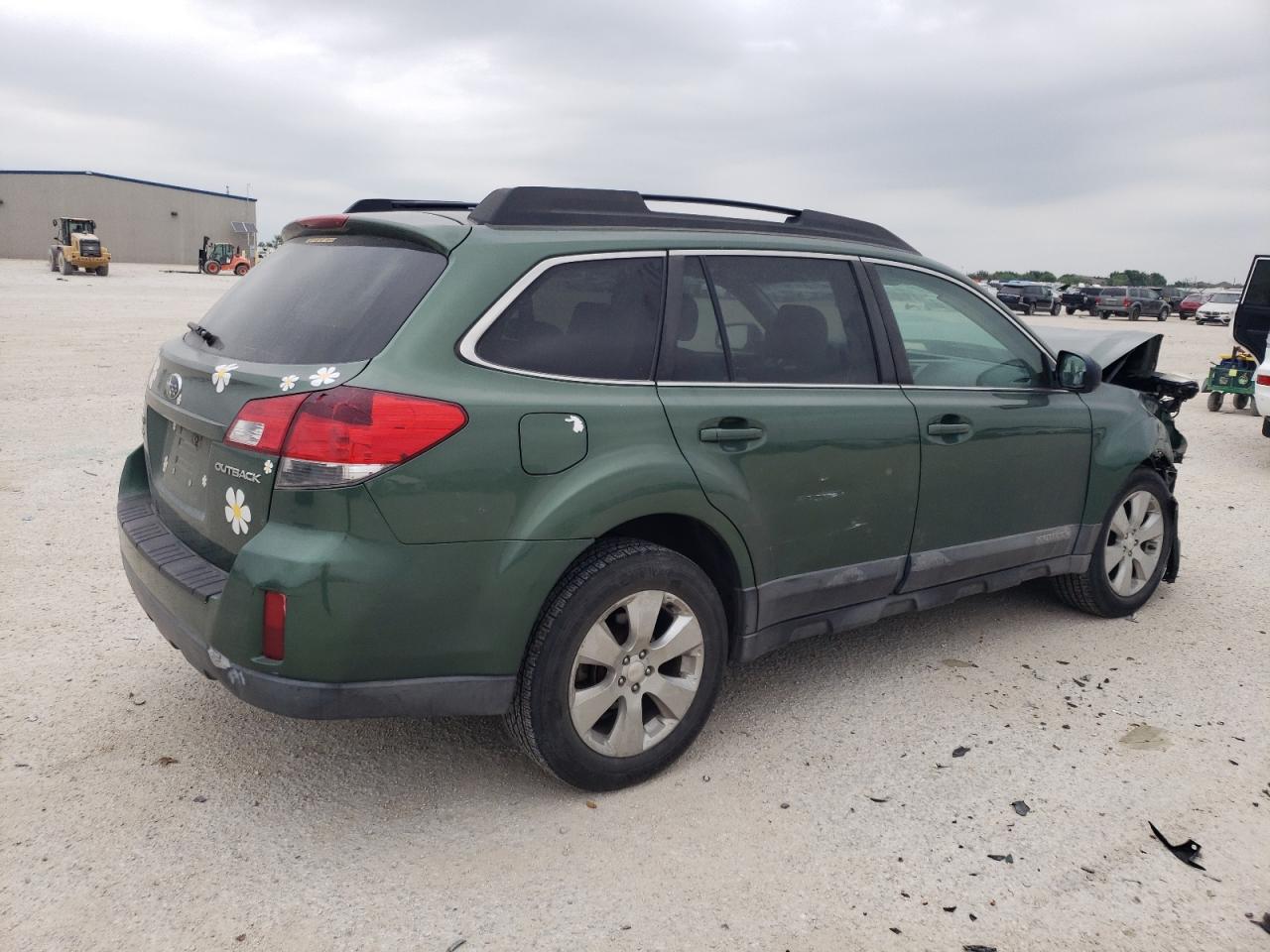 4S4BRCGC2B3361498 2011 Subaru Outback 2.5I Premium