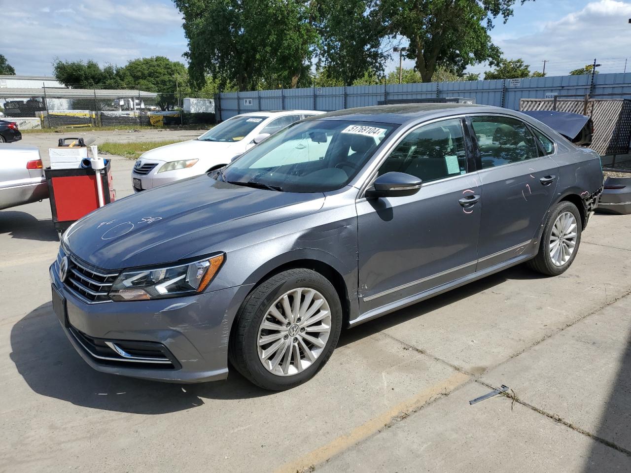 2017 Volkswagen Passat Se vin: 1VWBT7A32HC001675