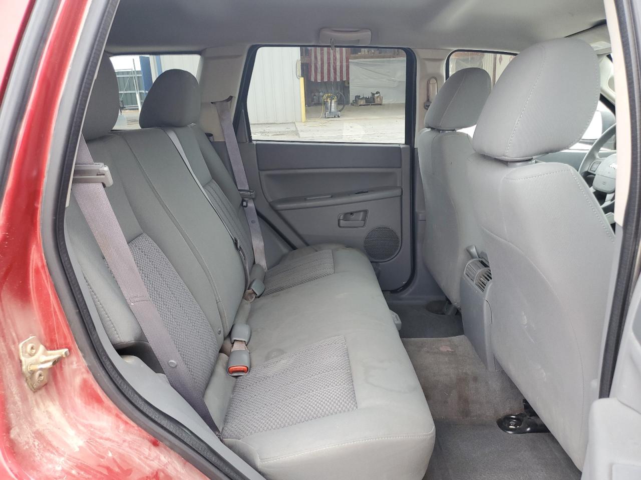 1J4GR48KX5C705129 2005 Jeep Grand Cherokee Laredo