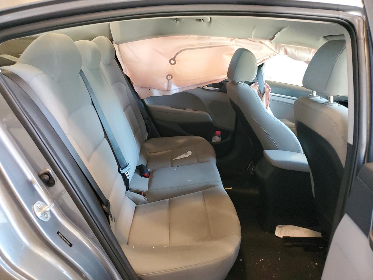 5NPD74LFXKH421542 2019 Hyundai Elantra Se