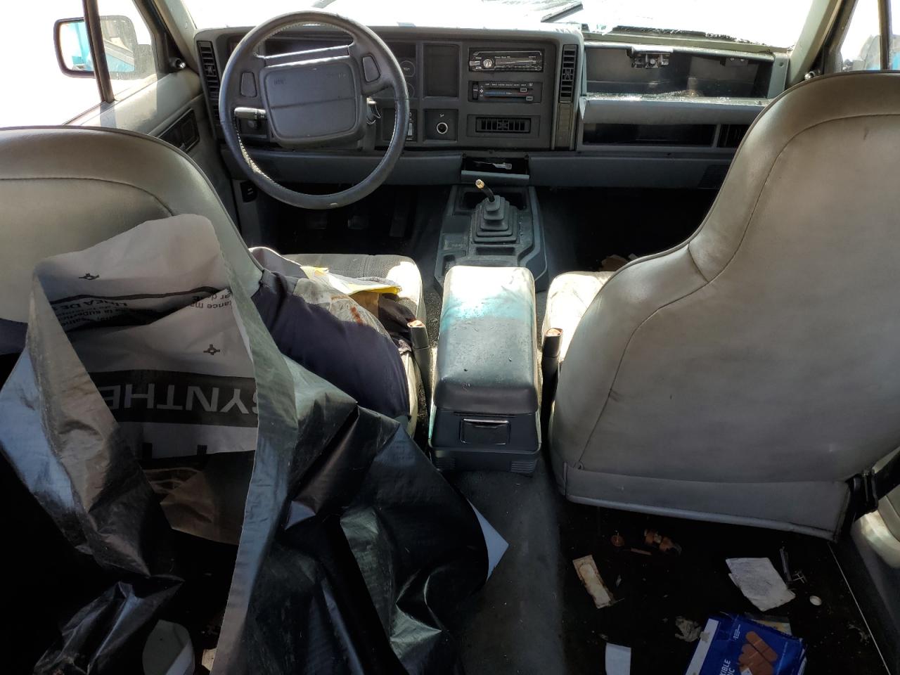 1J4FT27P3TL113793 1996 Jeep Cherokee Se