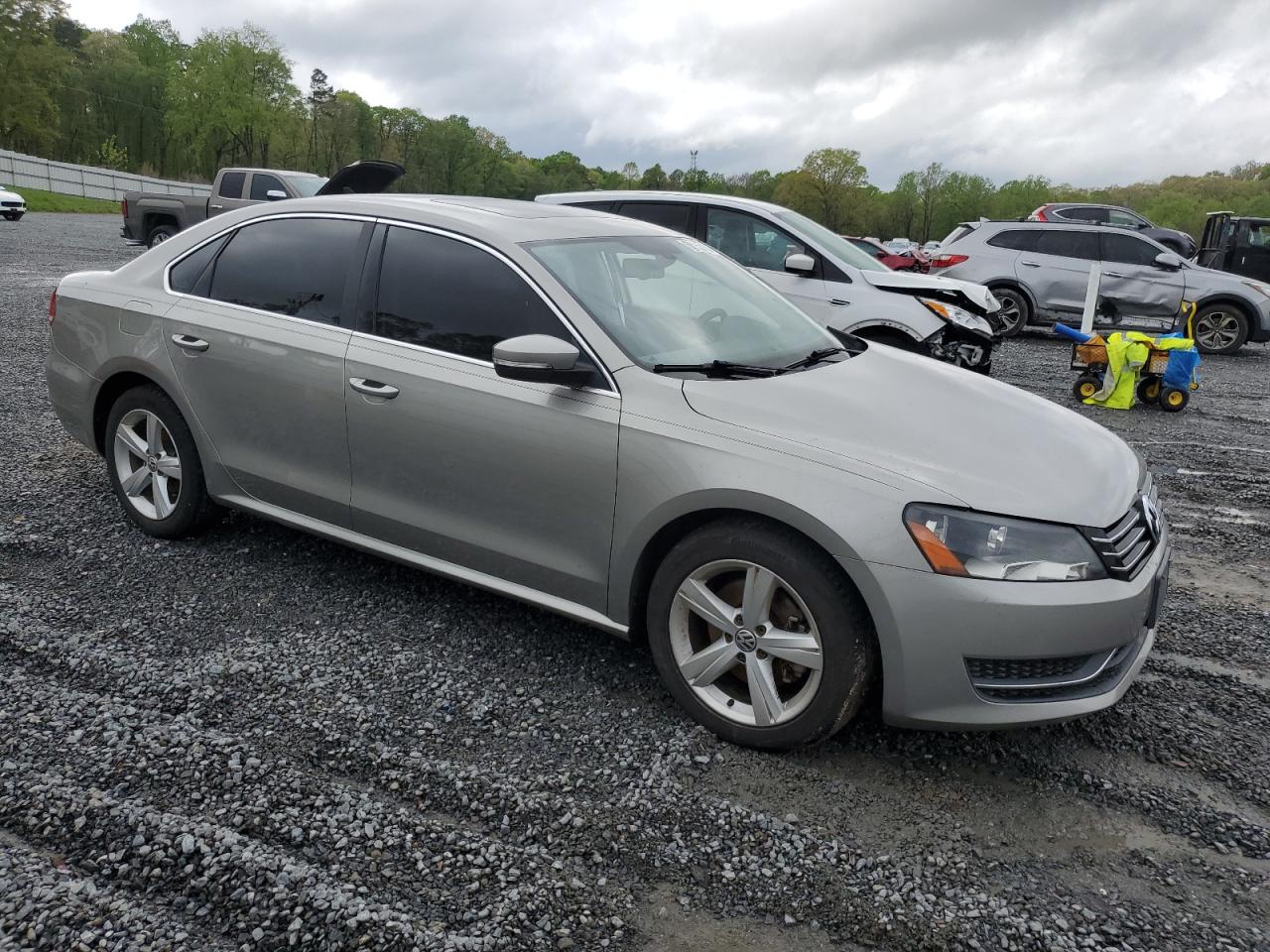 1VWBP7A31DC030695 2013 Volkswagen Passat Se