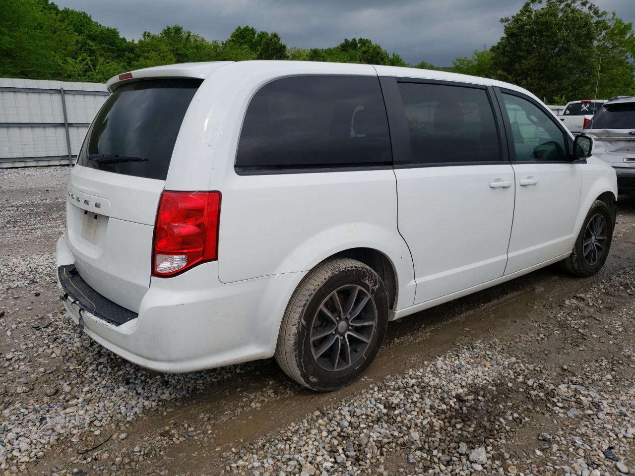 2C4RDGBG2JR191023 2018 Dodge Grand Caravan Se