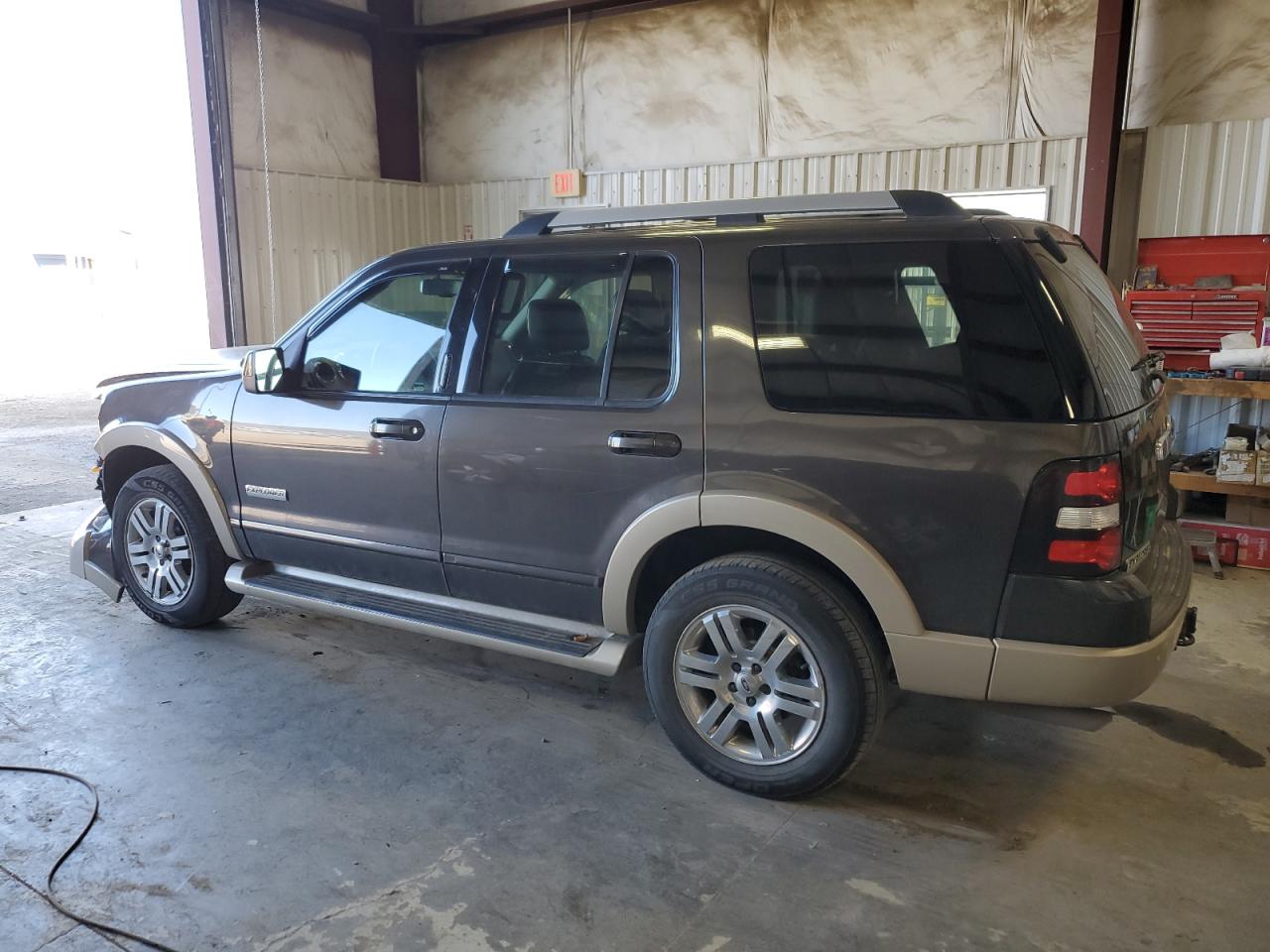 1FMEU74E57UB69308 2007 Ford Explorer Eddie Bauer