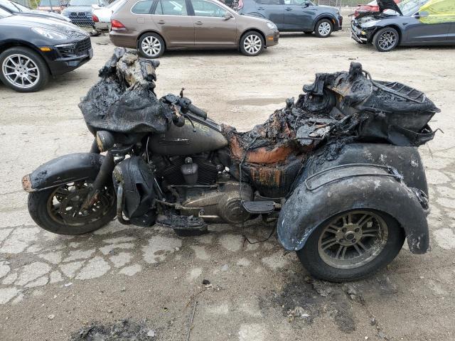 2017 HARLEY-DAVIDSON FLHTCUTG T - 1HD1MAD1XHB859953