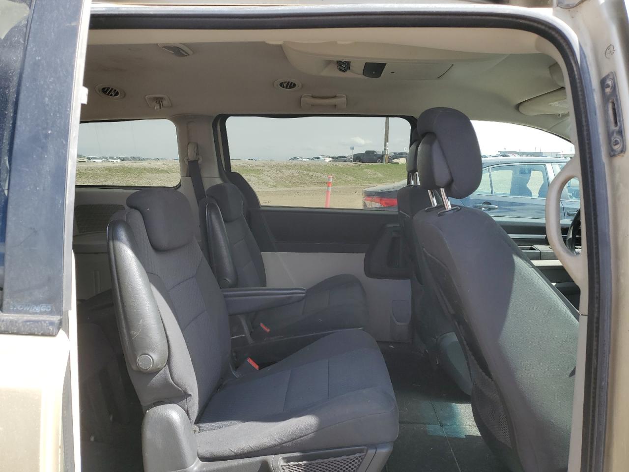 2D4RN4DE3AR472922 2010 Dodge Grand Caravan Se