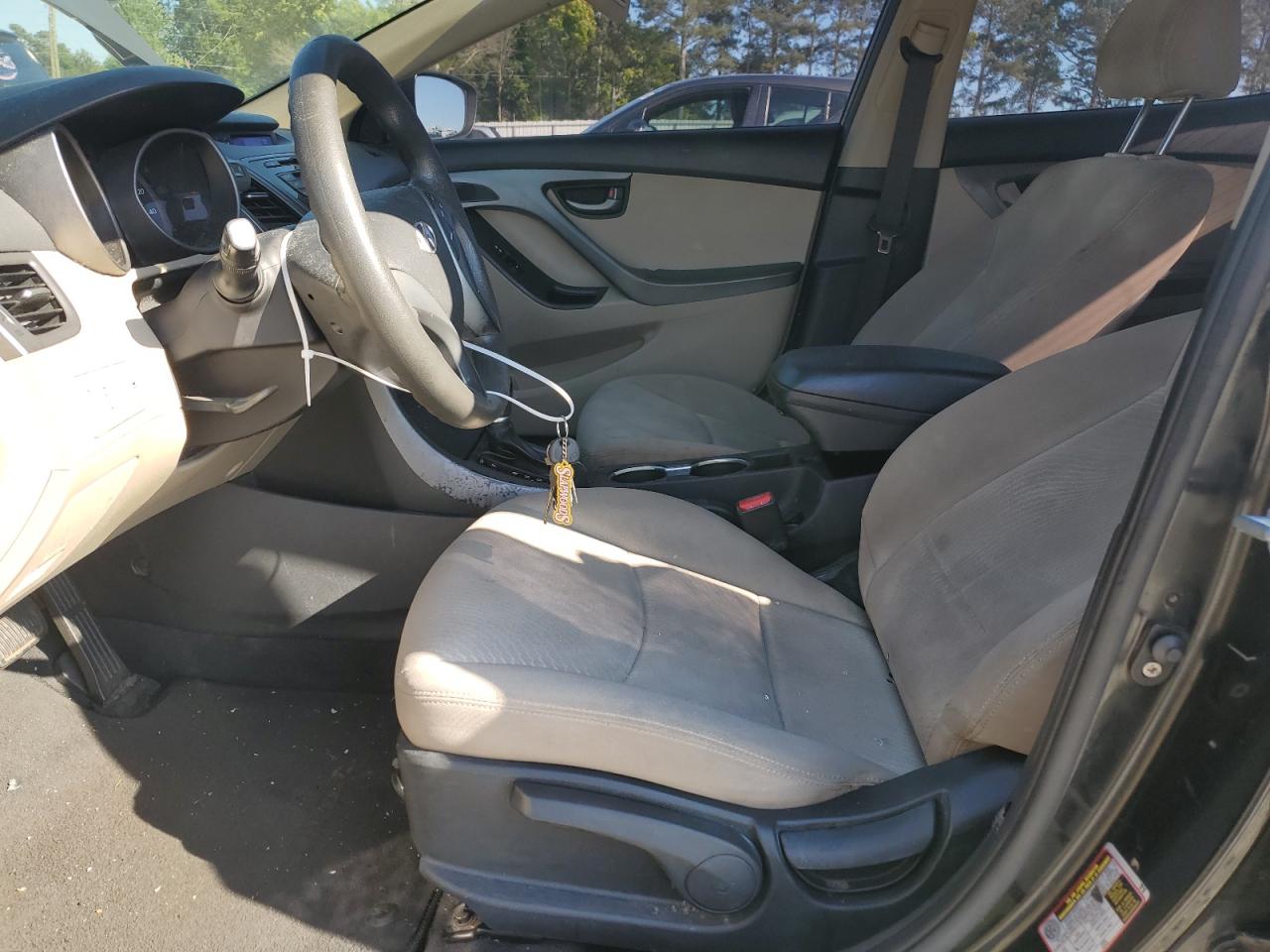 kmhdh4aexgu481126 KMHDH4AEXGU481126 2016 Hyundai Elantra Se