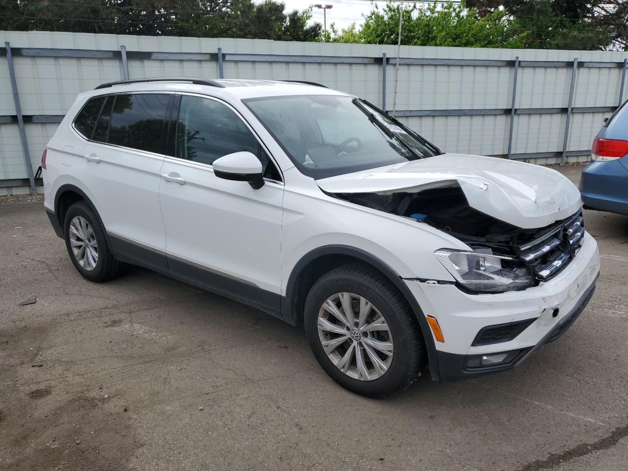 3VV2B7AX7JM012329 2018 Volkswagen Tiguan Se