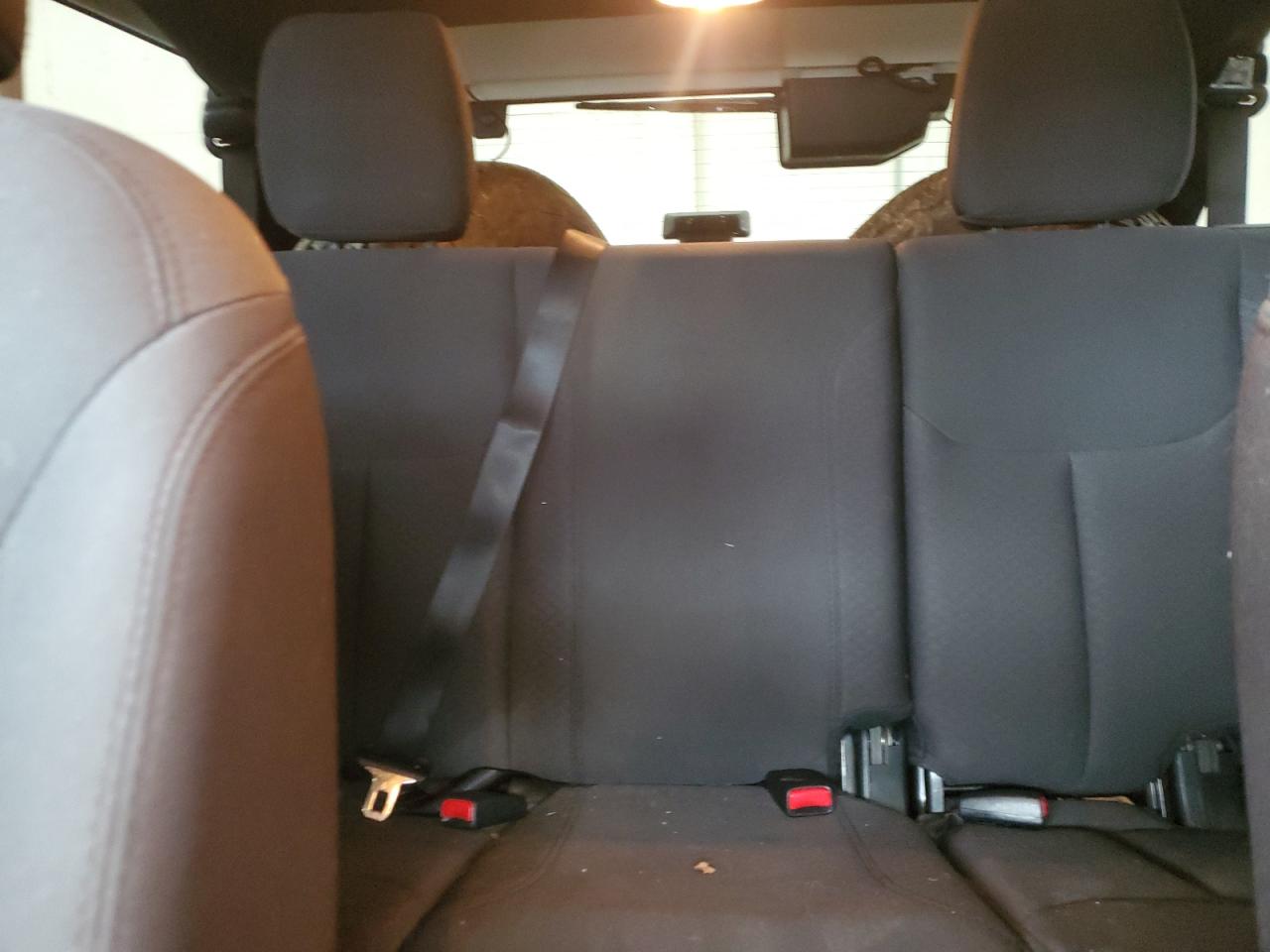 1C4BJWDG0JL853160 2018 Jeep Wrangler Unlimited Sport