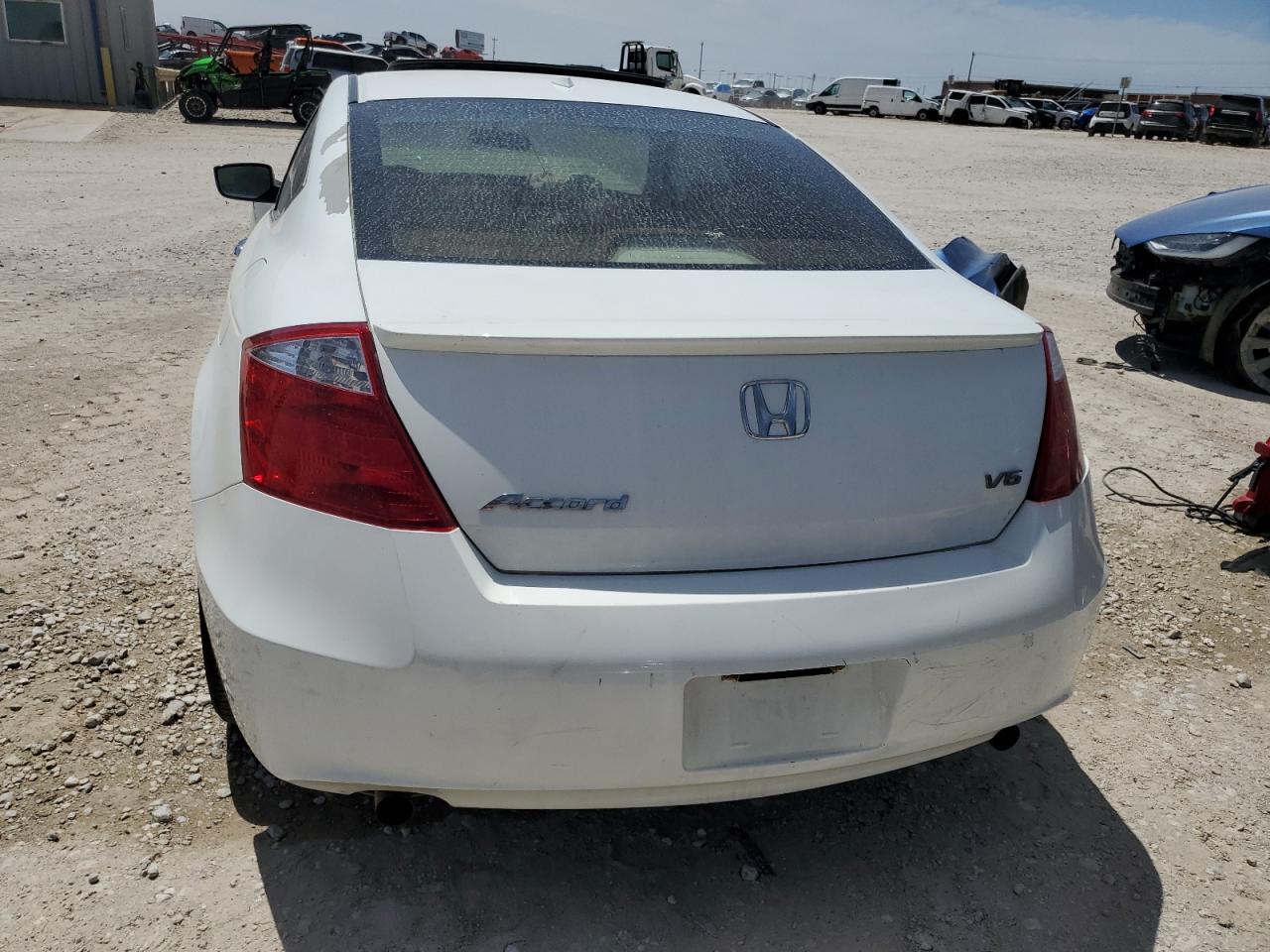 1HGCS22898A011821 2008 Honda Accord Exl