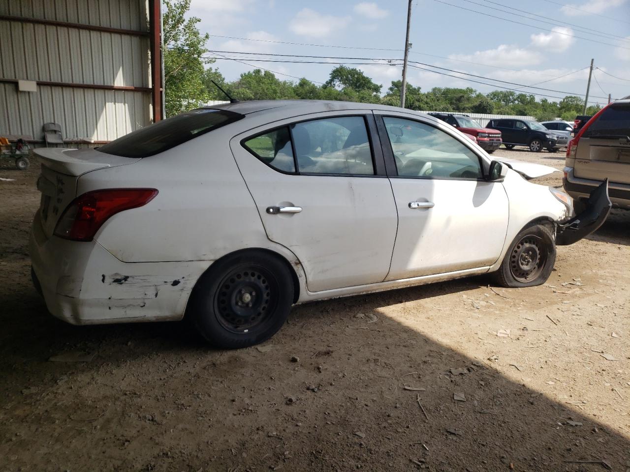 Lot #2503657455 2018 NISSAN VERSA S