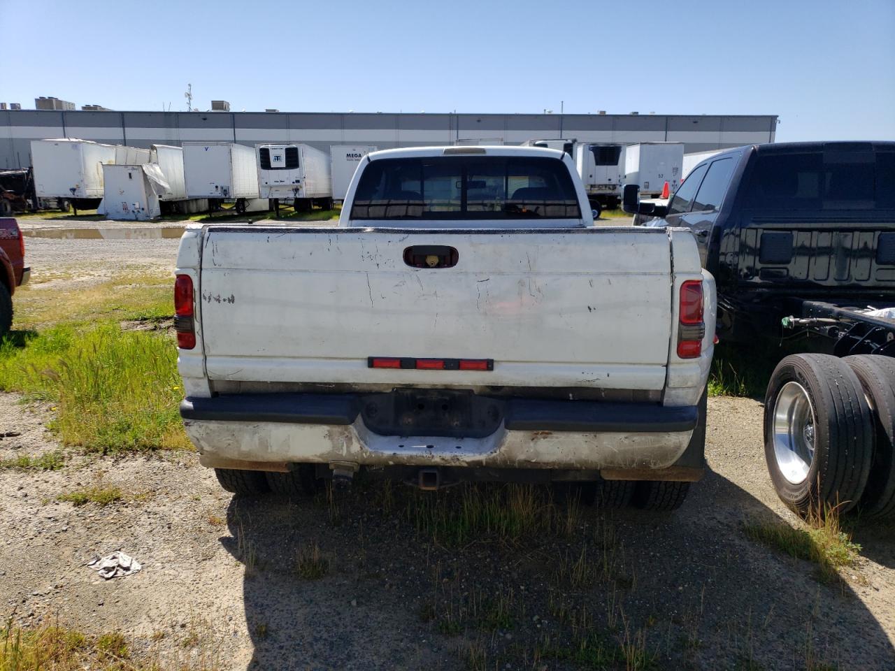 1B7MF33D6WJ136166 1998 Dodge Ram 3500