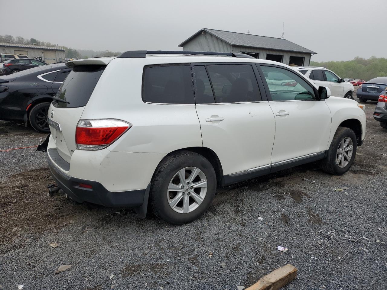 5TDBK3EH5CS115844 2012 Toyota Highlander Base