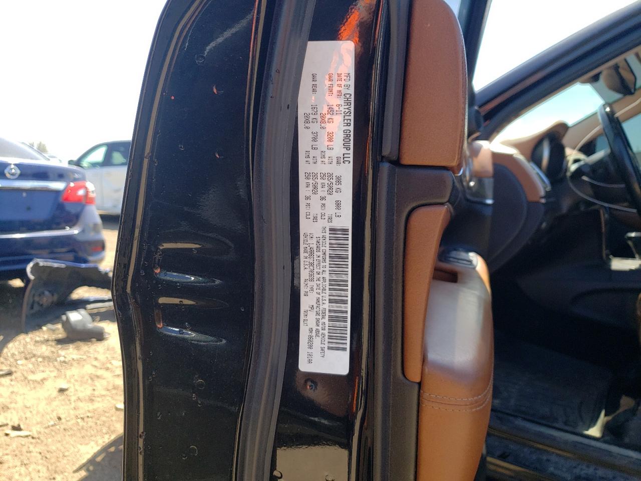 1J4RR6GT3BC703698 2011 Jeep Grand Cherokee Overland