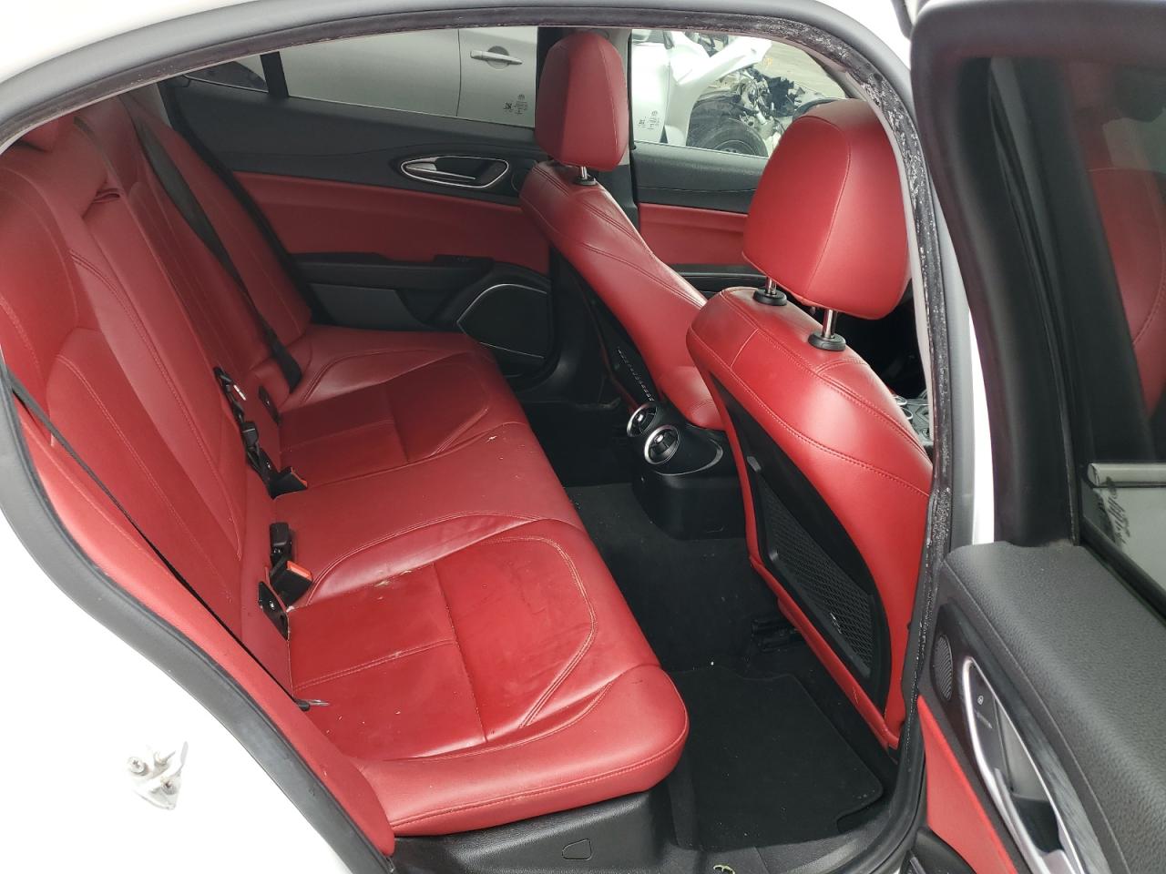 ZARFAEBN0J7597937 2018 Alfa Romeo Giulia