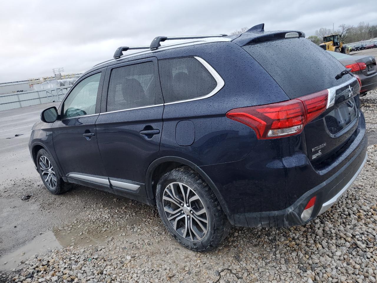 JA4AD3A34JZ016017 2018 Mitsubishi Outlander Se