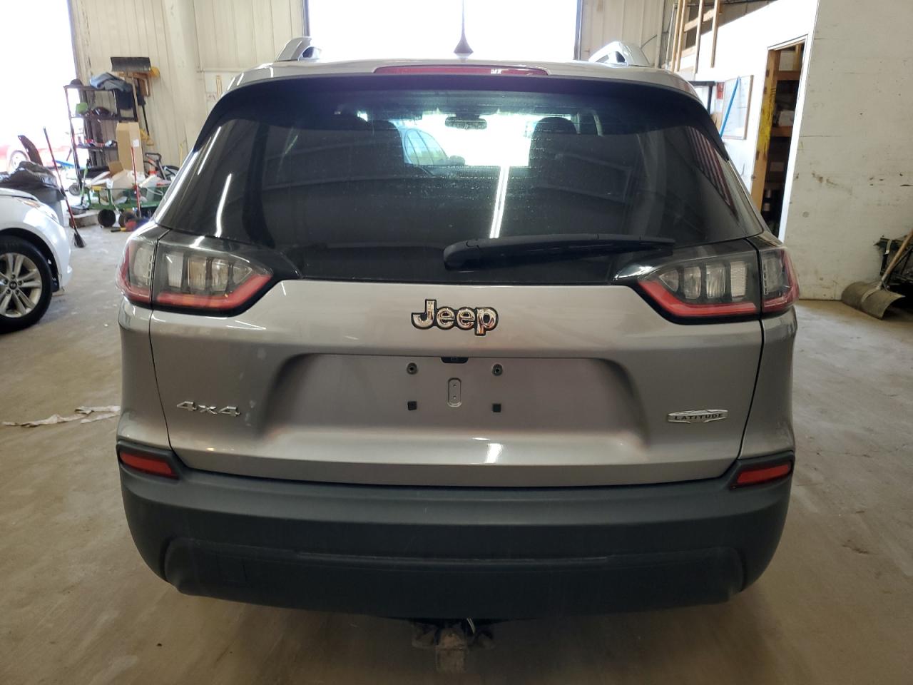 2019 Jeep Cherokee Latitude vin: 1C4PJMCBXKD282868