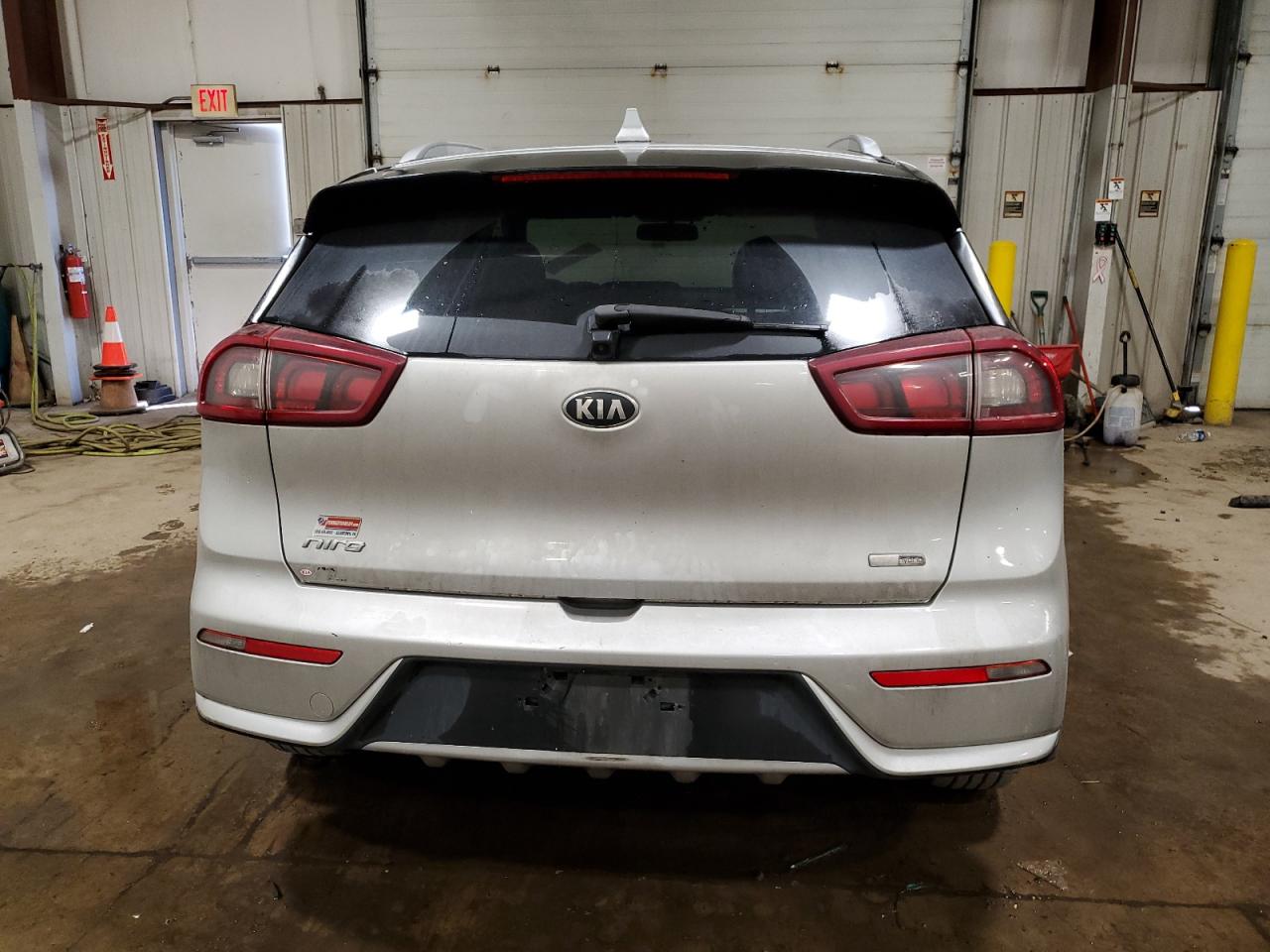 KNDCB3LC7H5040721 2017 Kia Niro Fe