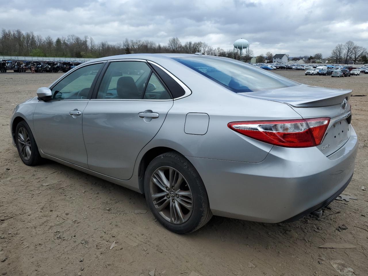 4T1BF1FK6GU211966 2016 Toyota Camry Le