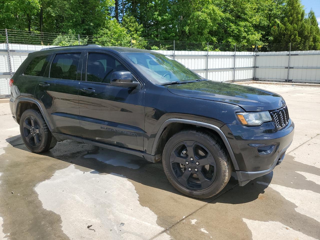 1C4RJEAG8KC597476 2019 Jeep Grand Cherokee Laredo