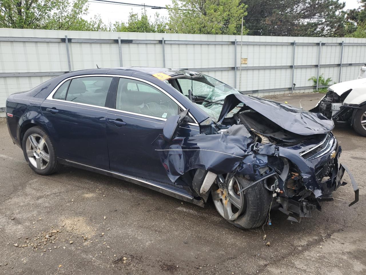 1G1ZD5E74BF104997 2011 Chevrolet Malibu 2Lt