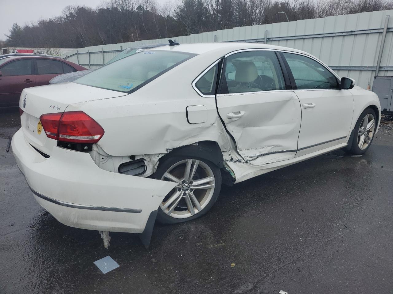 1VWBT7A36FC077946 2015 Volkswagen Passat Se