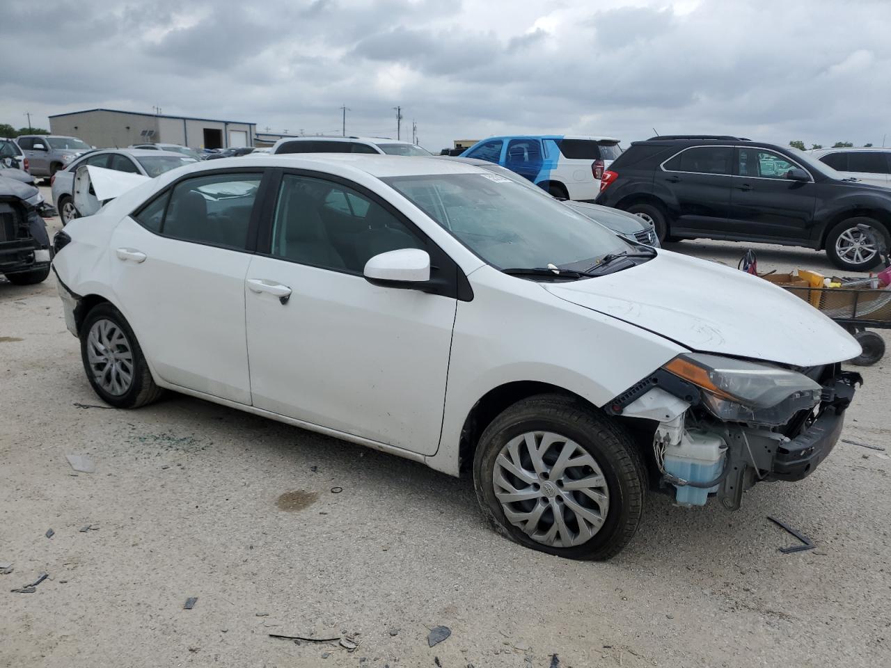 5YFBURHE1HP677724 2017 Toyota Corolla L