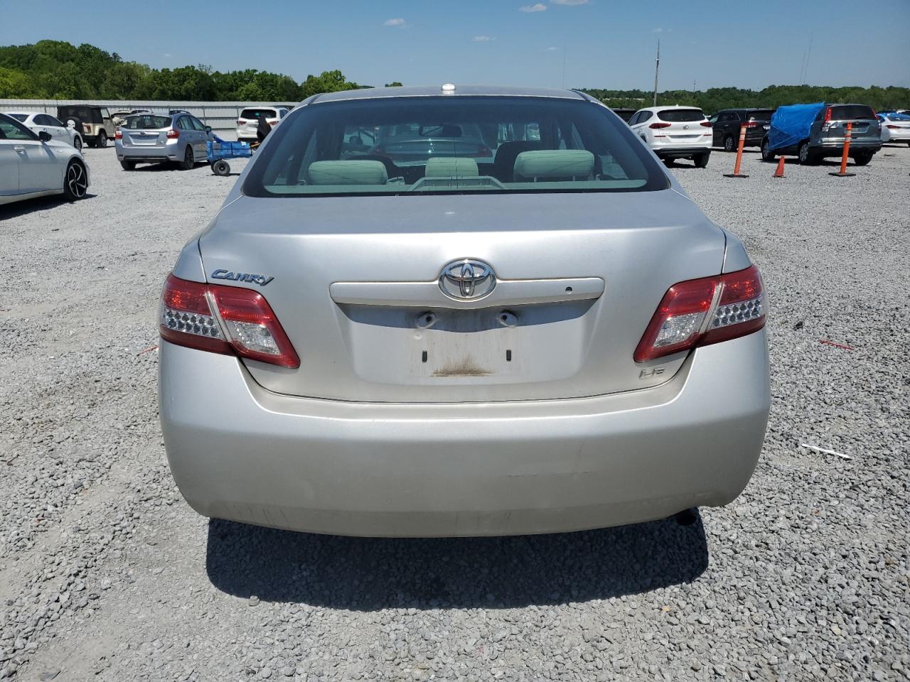 4T1BF3EK3BU143518 2011 Toyota Camry Base