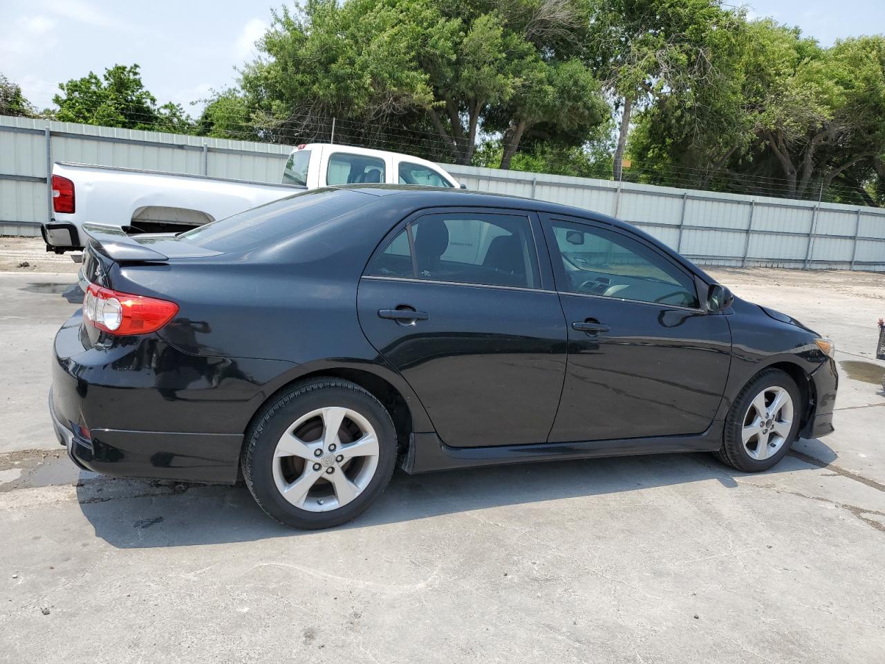 5YFBU4EE3DP121030 2013 Toyota Corolla Base